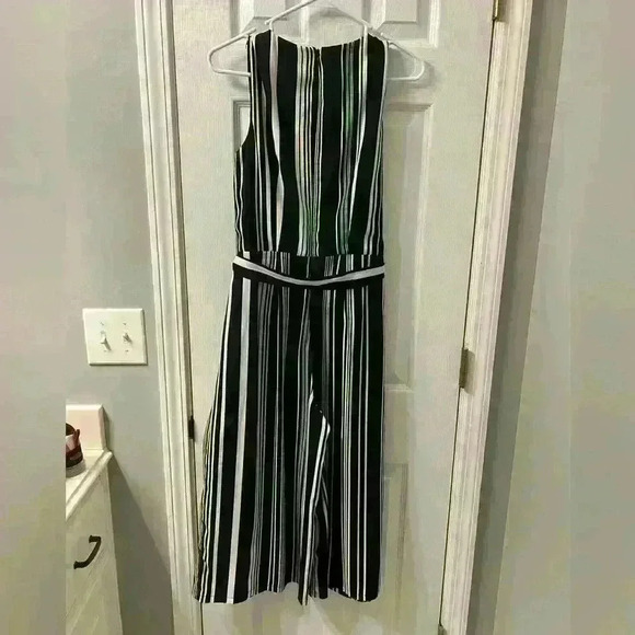 Romper Dress Women’s Size 8 - Picture 3 of 3